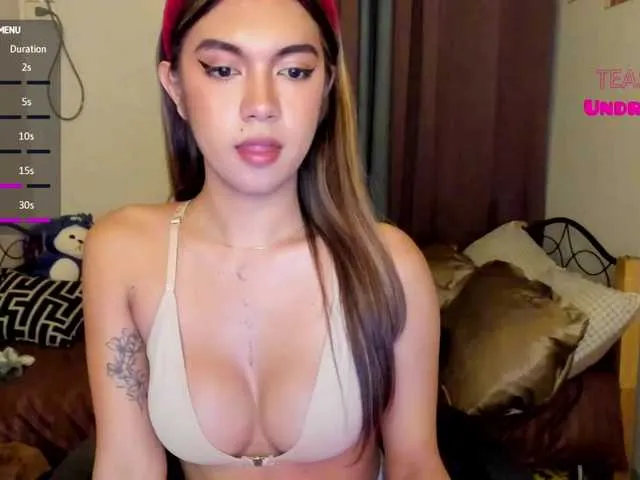 Live sex webcam photo for EmmaCoxx #293489668