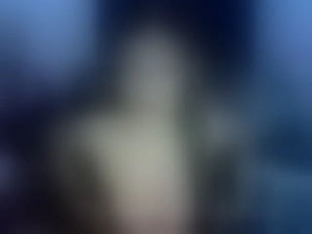 Live sex webcam photo for EmmaCoxx #293944576