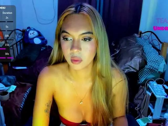 Live sex webcam photo for EmmaCoxx #294104709