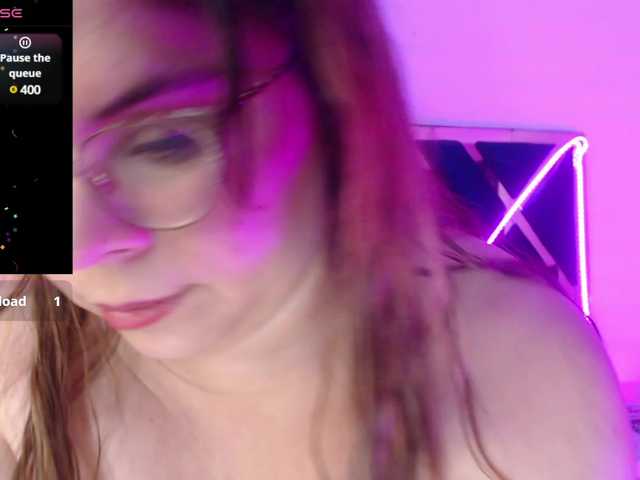 Live sex webcam photo for EmmaCoxx21 #290787968