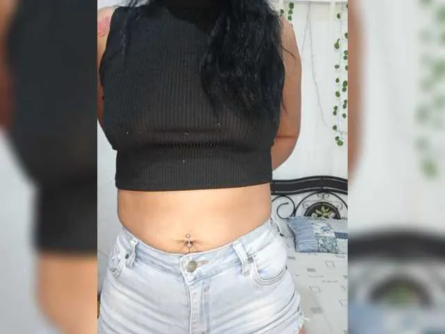 Live sex webcam photo for EmmaFuller #275540349