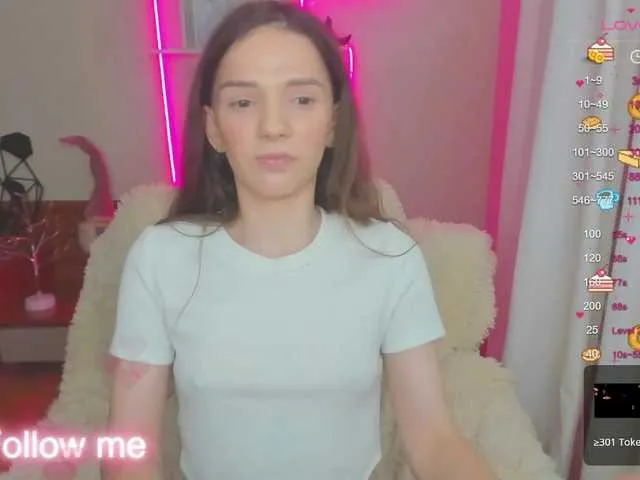 Live sex webcam photo for EmmaGray #276650120
