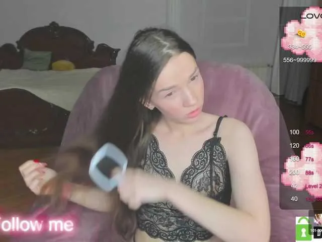 Live sex webcam photo for EmmaGray #277591376