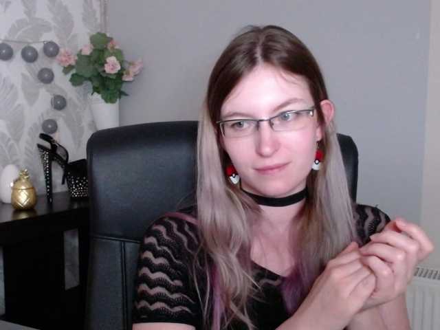 Live sex webcam photo for EmmaHeart #278238096