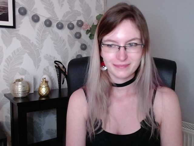 Live sex webcam photo for EmmaHeart #278285417