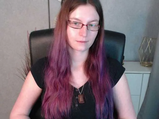 Live sex webcam photo for EmmaHeart #290291707