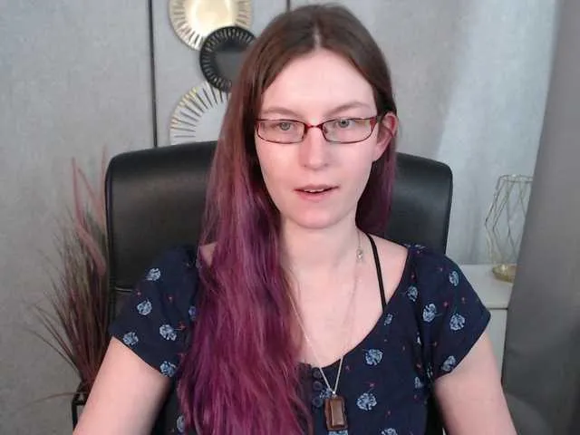 Live sex webcam photo for EmmaHeart #290321840