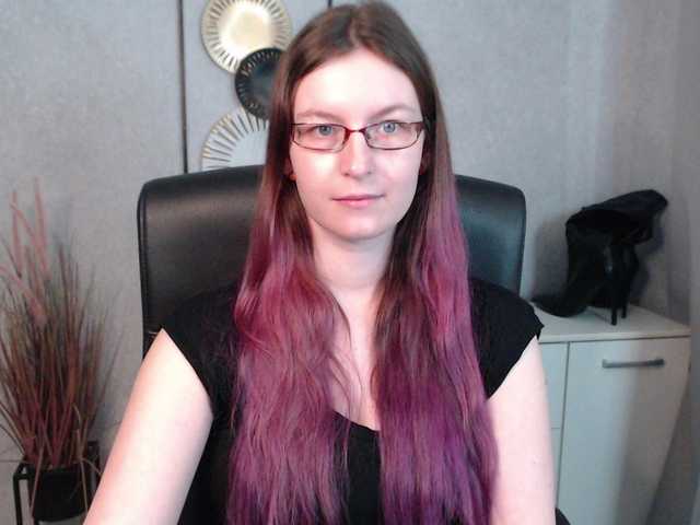 Live sex webcam photo for EmmaHeart #290613660