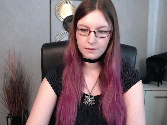 Live sex webcam photo for EmmaHeart #290683389