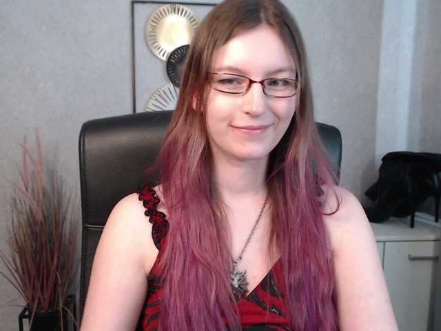 Live sex webcam photo for EmmaHeart #290716467