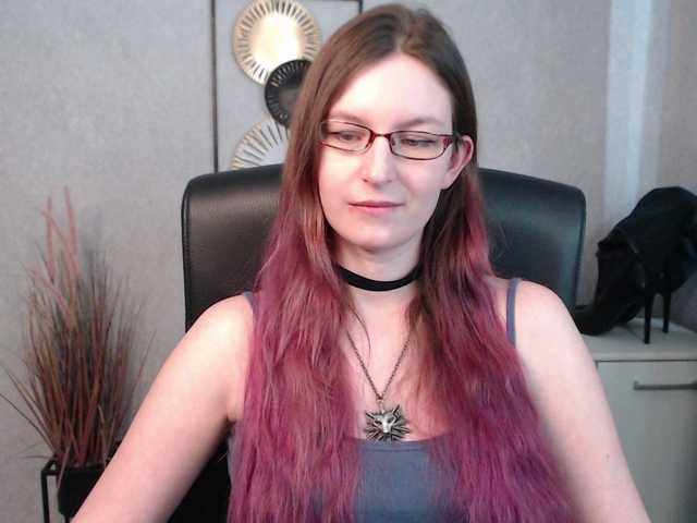 Live sex webcam photo for EmmaHeart #290749957