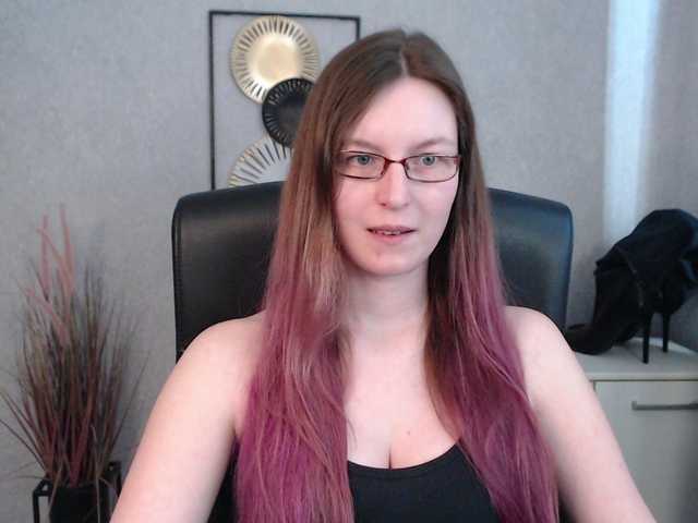 Live sex webcam photo for EmmaHeart #290812928