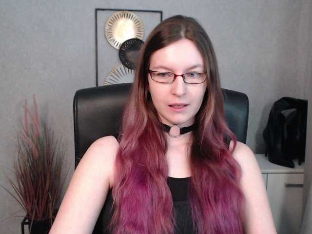 Live sex webcam photo for EmmaHeart #290838127