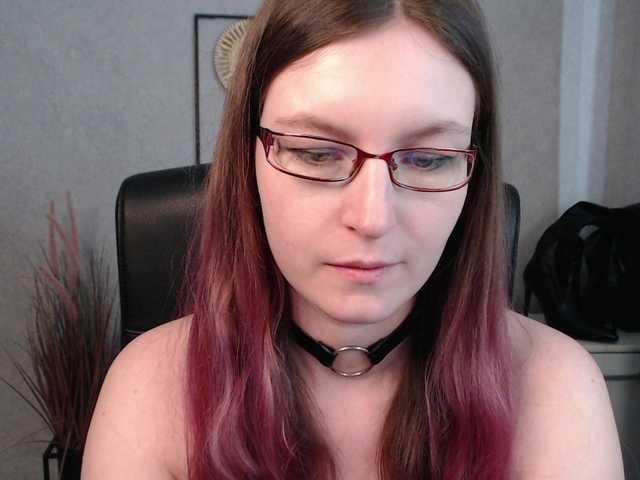 Live sex webcam photo for EmmaHeart #290846467