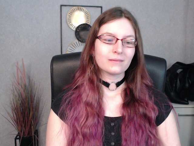 Live sex webcam photo for EmmaHeart #290859122