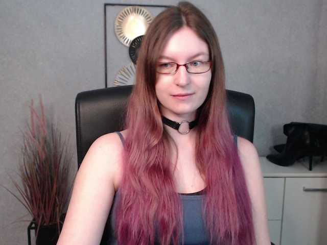 Live sex webcam photo for EmmaHeart #290893682