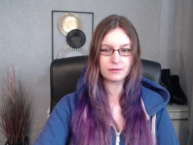 Live sex webcam photo for EmmaHeart #290978818