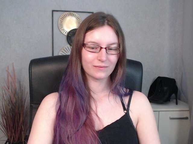 Live sex webcam photo for EmmaHeart #290982713