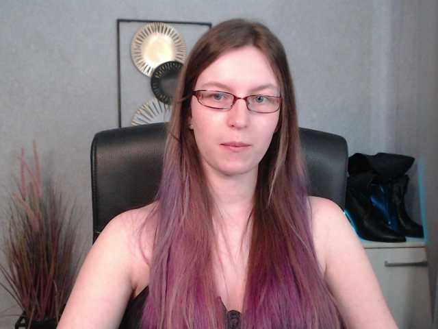 Live sex webcam photo for EmmaHeart #291069651