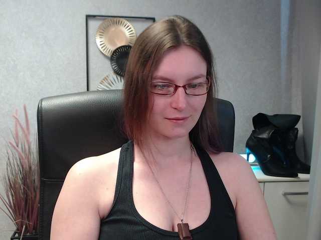 Live sex webcam photo for EmmaHeart #291102844