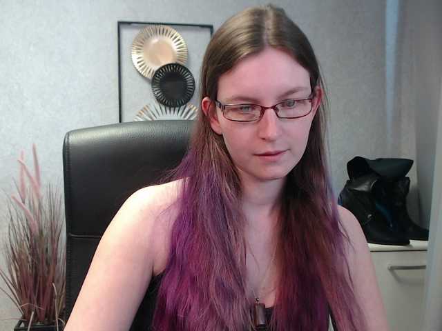 Live sex webcam photo for EmmaHeart #291104214