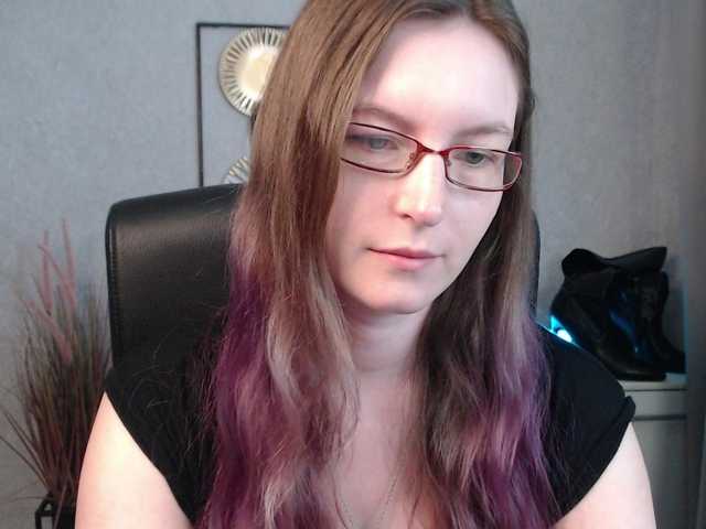 Live sex webcam photo for EmmaHeart #291143208