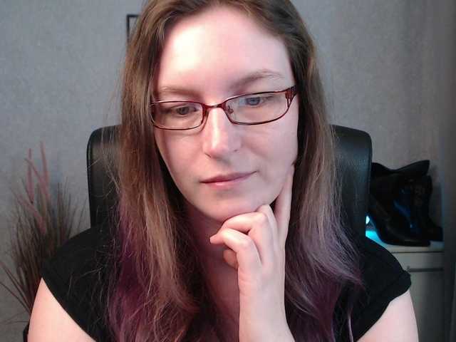 Live sex webcam photo for EmmaHeart #291144178