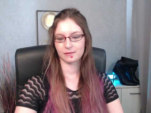 Live sex webcam photo for EmmaHeart #291186069