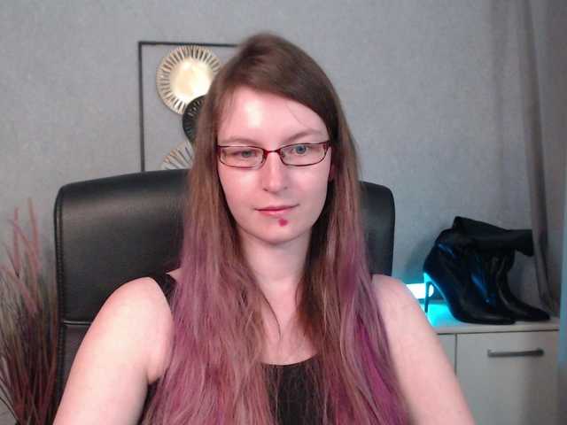 Live sex webcam photo for EmmaHeart #291200086