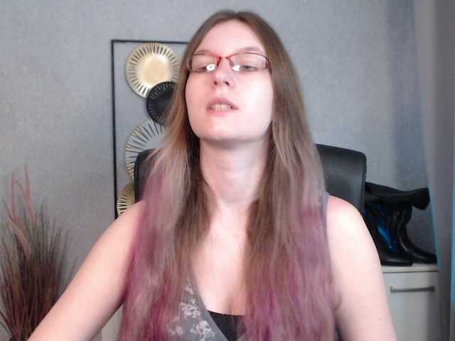 Live sex webcam photo for EmmaHeart #291243586