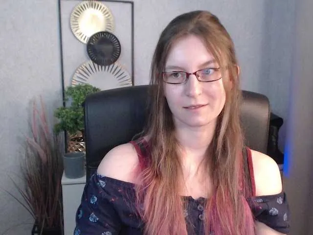 Live sex webcam photo for EmmaHeart #291330023