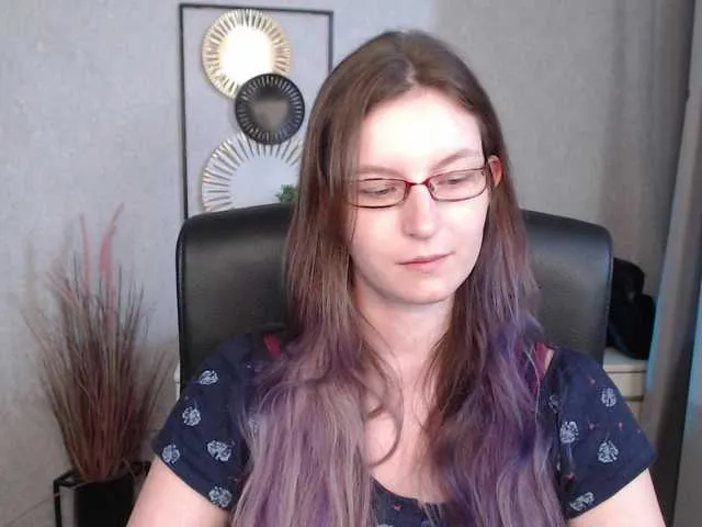 Live sex webcam photo for EmmaHeart #291594697