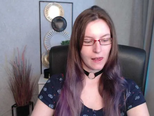 Live sex webcam photo for EmmaHeart #291600033