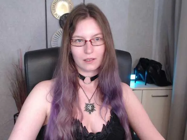 Live sex webcam photo for EmmaHeart #291615112