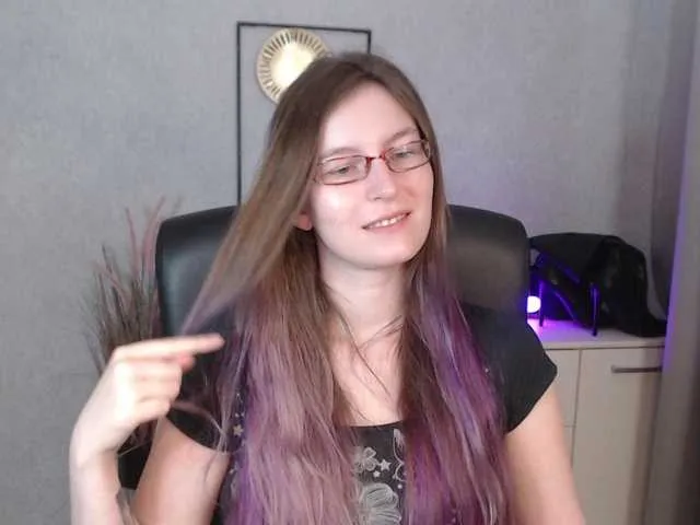 Live sex webcam photo for EmmaHeart #291890807