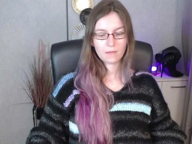 Live sex webcam photo for EmmaHeart #291917481