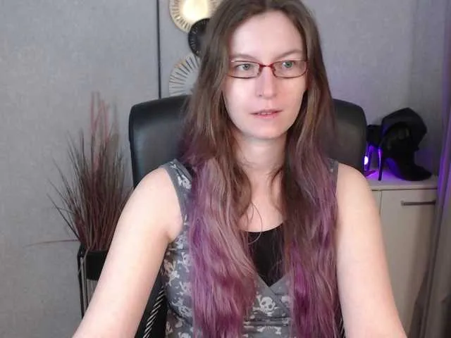 Live sex webcam photo for EmmaHeart #291931004