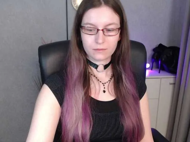 Live sex webcam photo for EmmaHeart #291992361