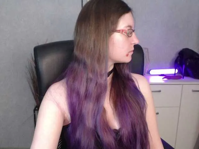 Live sex webcam photo for EmmaHeart #292072226