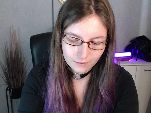 Live sex webcam photo for EmmaHeart #292161708