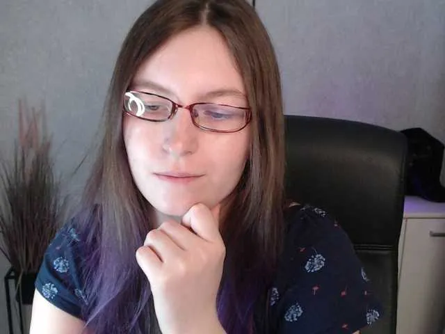 Live sex webcam photo for EmmaHeart #292275144