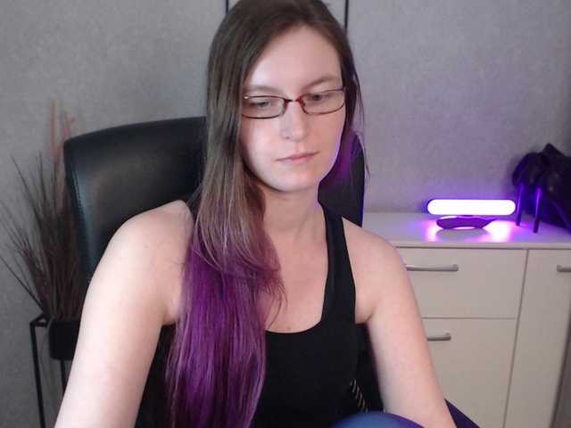 Live sex webcam photo for EmmaHeart #292408131