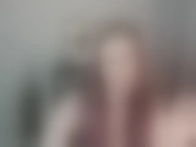 Live sex webcam photo for EmmaHeart #293453800
