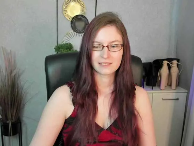 Live sex webcam photo for EmmaHeart #293750809