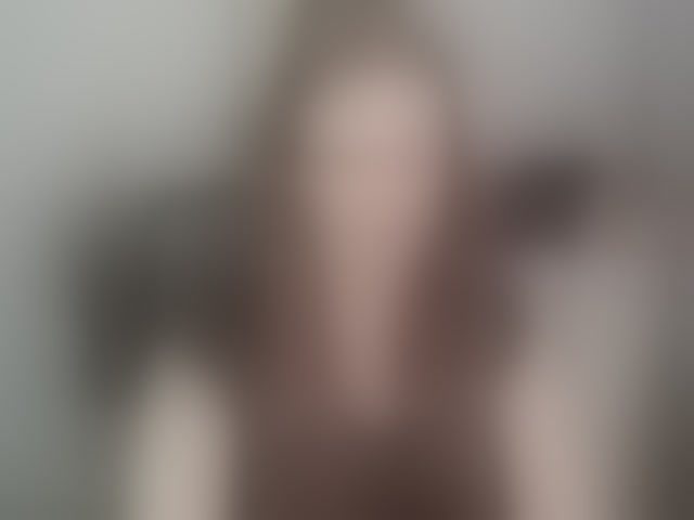 Live sex webcam photo for EmmaHeart #294155052