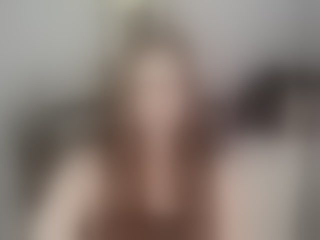Live sex webcam photo for EmmaHeart #294341099