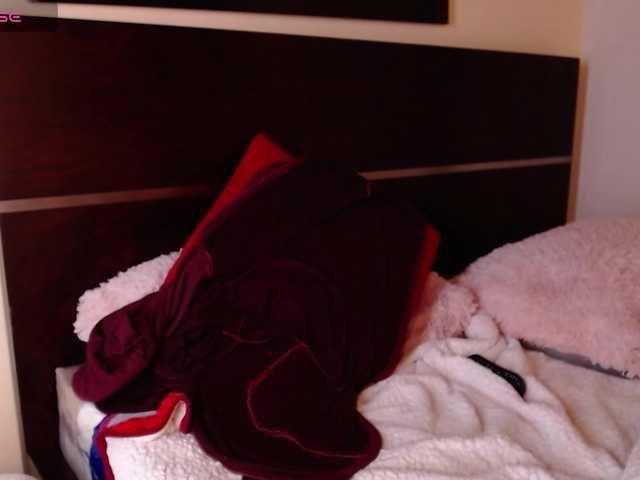 Live sex webcam photo for EmmaHenderson #290948066