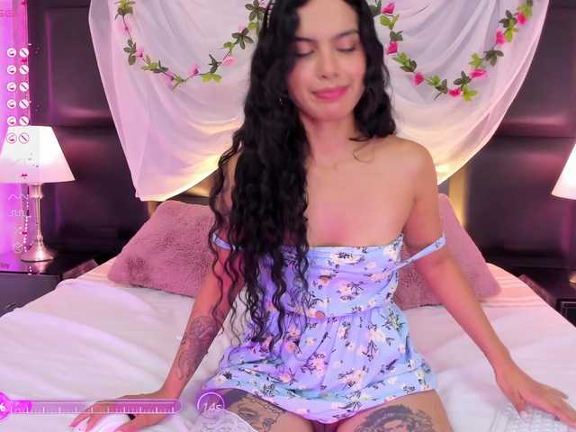 Live sex webcam photo for EmmaJannel #277803801