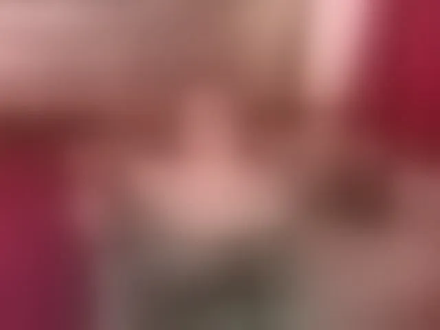 Live sex webcam photo for EmmaMelonie #292853651