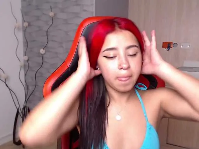 Live sex webcam photo for EmmaPalmer #272436676